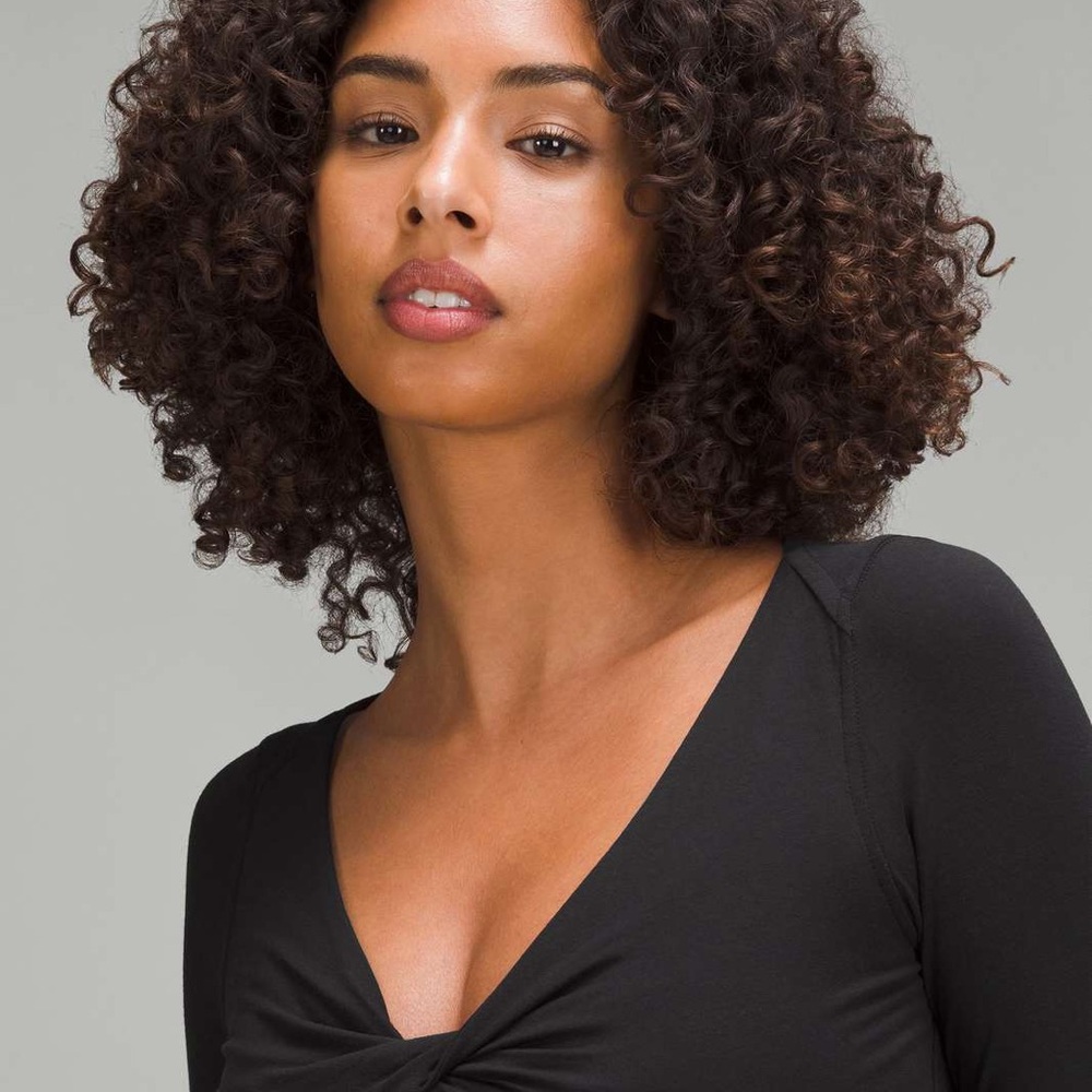 lululemon athletica Black Long Sleeve Twist Front Top - Picture 3 of 11